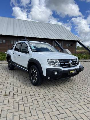 RENAULT OROCH 1.3 TCE FLEX OUTSIDER X-TRONIC RENAULT OROCH 1.3 TCE FLEX OUTSIDER X-TRONIC